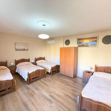 Shkodra Guest House 2 ภายนอก รูปภาพ