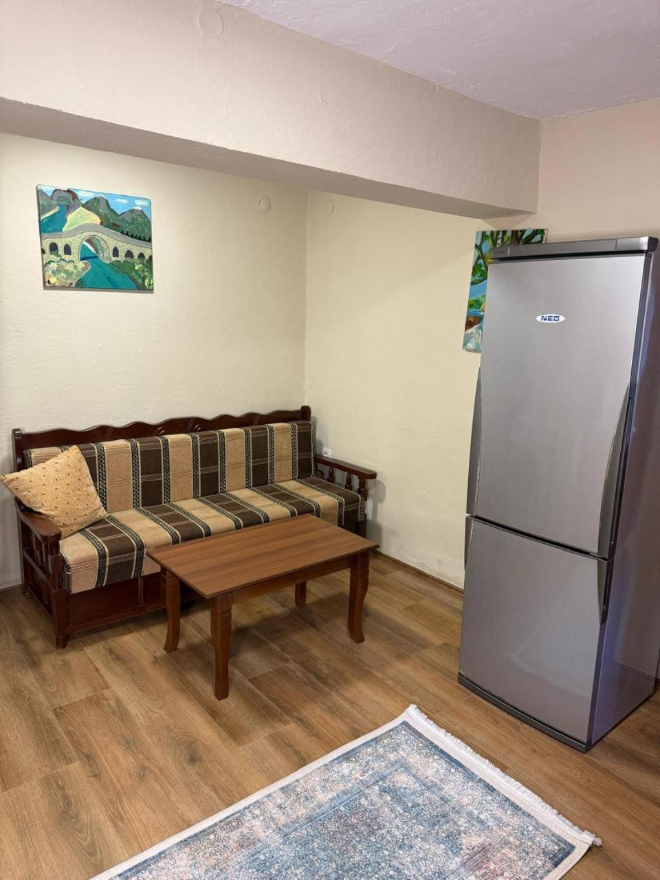 Shkodra Guest House 2 ภายนอก รูปภาพ