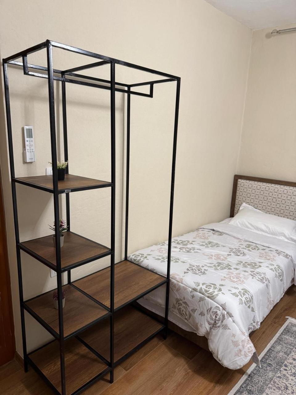 Shkodra Guest House 2 ภายนอก รูปภาพ